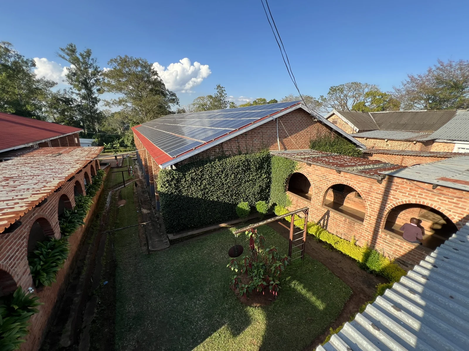Clinical buildings and courtyard at Malamulo